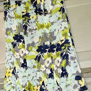An Old Navy SIZE 14 light blue, navy, green, white floral polyester skirt
